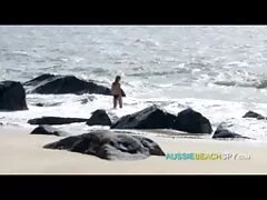 Đỏ đánh hai con vào xem sec nhanh nhà vệ sinh